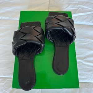 Bottega Veneta Flat Sandal